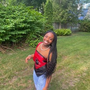 Meet your Posher, Iyin